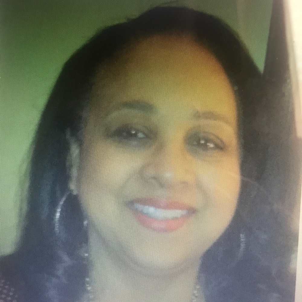 Meet your Posher, Cynthia